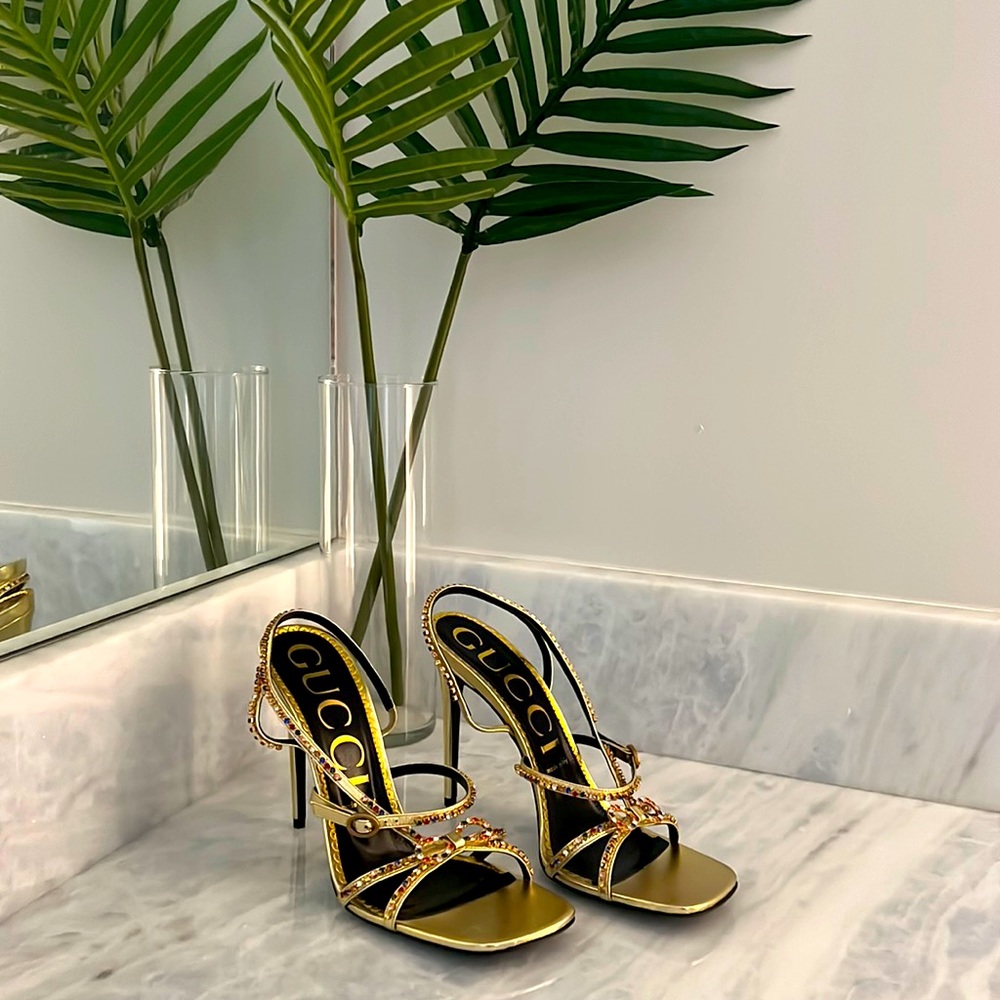 🔥 Gucci Gold Sandals- BRAND NEW 🔥